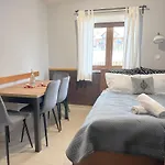 Apartamento Chrycówka - Jacuzzi, Basen, Sauna Kościelisko