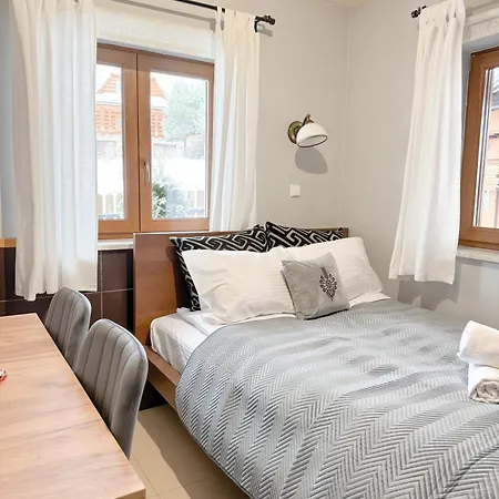 Willa Chrycowka - Jacuzzi, Basen, Sauna Apartment